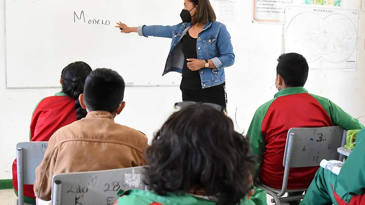 alumnos aulas clases (1)